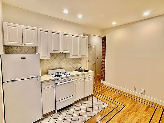 2nd image of 61 W 10th St APT 4C