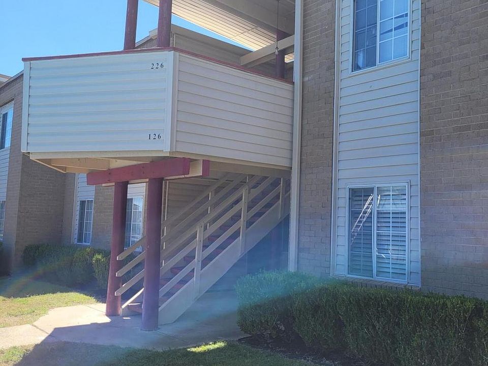 1st image of 245 McDonnell Ave APT 126