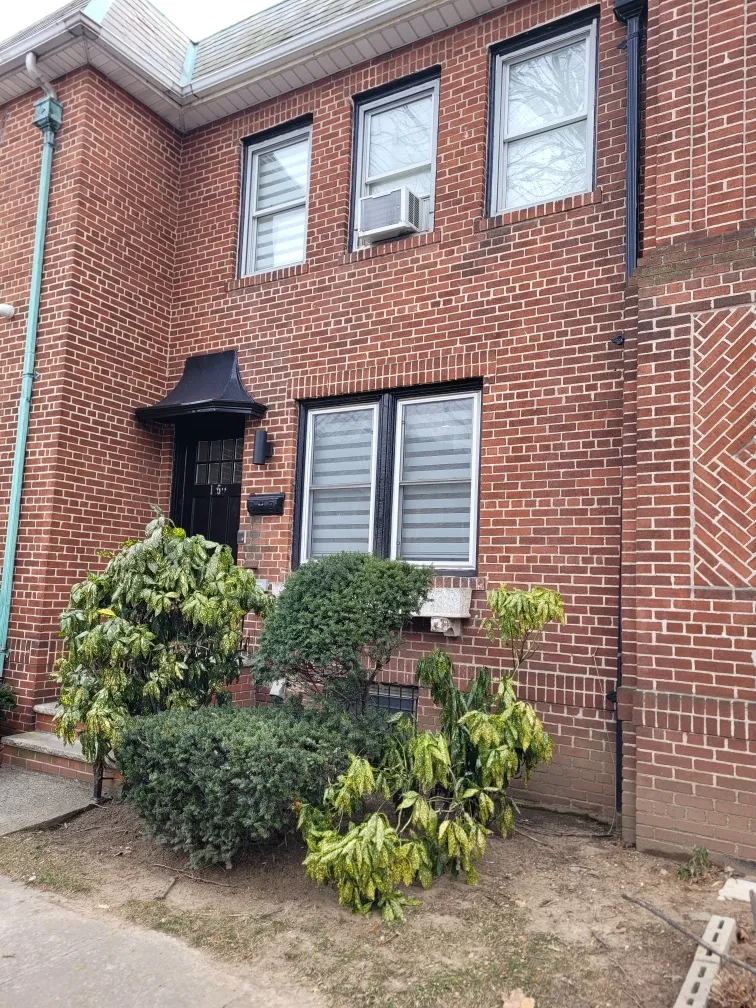 Building 1457 1457 East 23rd Street ONE-FAMILY in Midwood, Brooklyn | StreetEasy