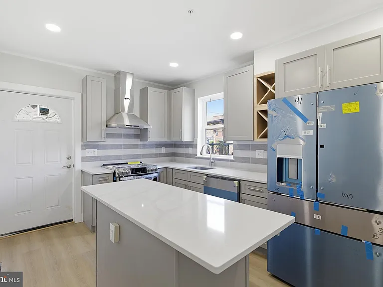 1511 W Flora St — Photo 3