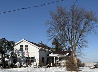 W6146 State Line Rd, Walworth, WI 53184