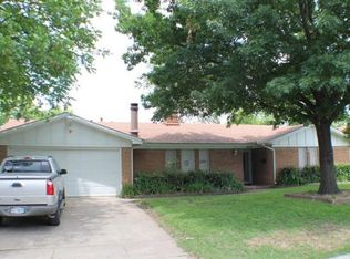 304 Franciscan Dr, Fort Worth, TX 76134