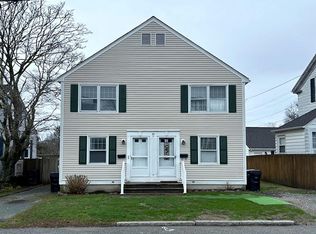 10 Sagamore St, Newport, RI 02840