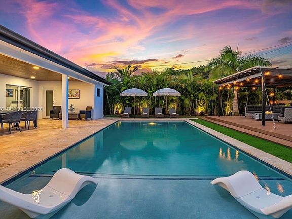 2nd image of 5111 Adams St