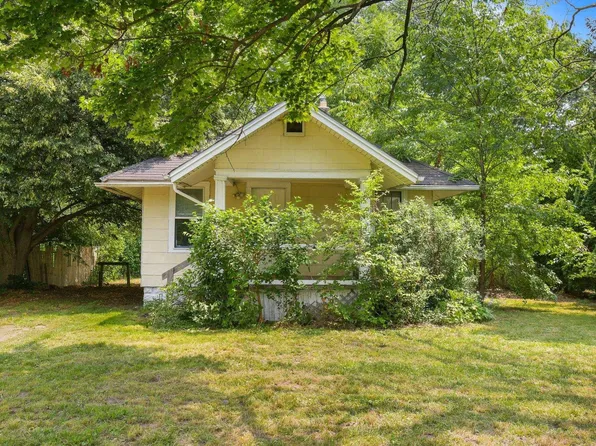 220 N McCombs St, South Bend, IN 46637