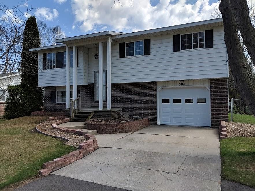 1st image of 588 Desota Dr