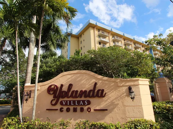 4550 NW 9th St APT 208E, Miami, FL 33126