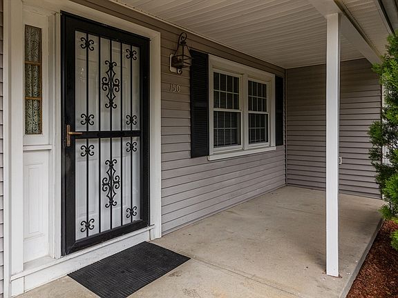 4th image of 150 Indian Meadow Dr