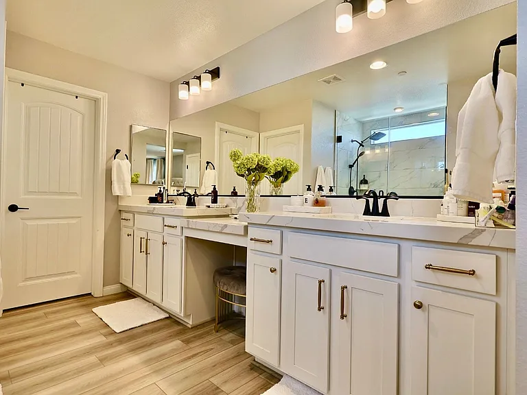 8644 Luse St — Photo 22
