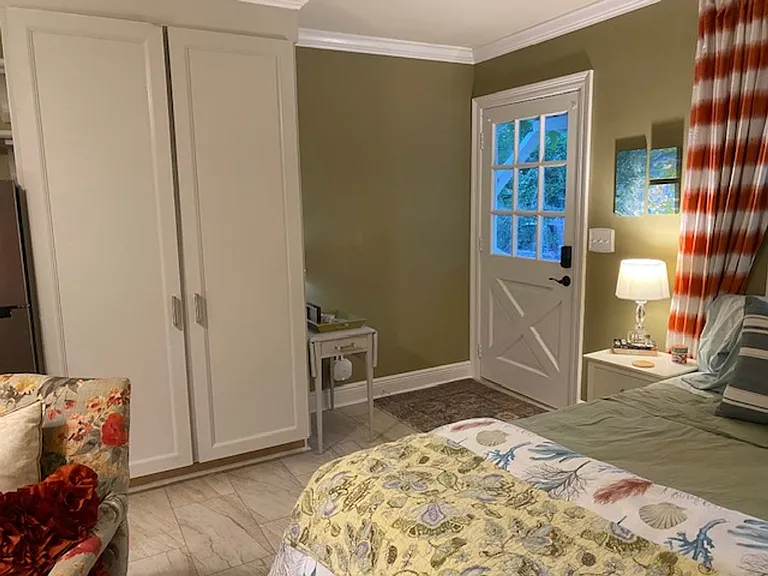 1321 Kings Dr — Photo 6