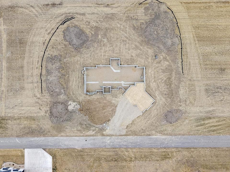 1st image of 2981 Muller Road