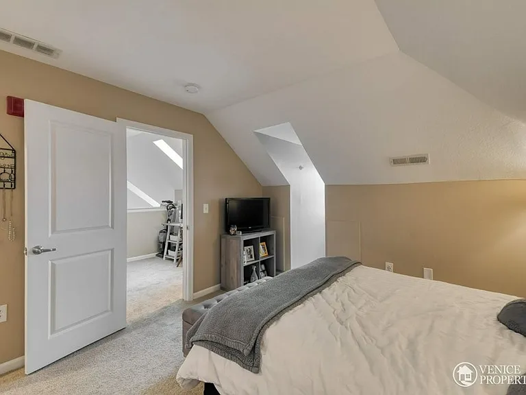 1786 Drayton Park Ct — Photo 16