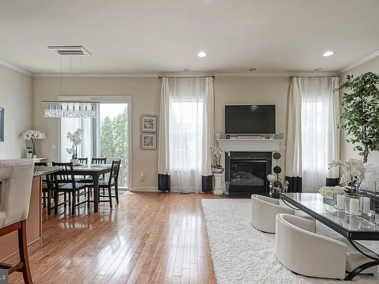 4204 Lexington Ct — Photo 11
