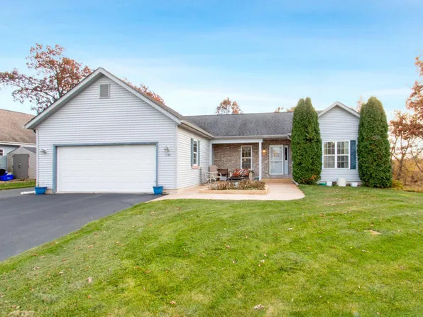 1159 W Court St, Elkhorn, WI 53121