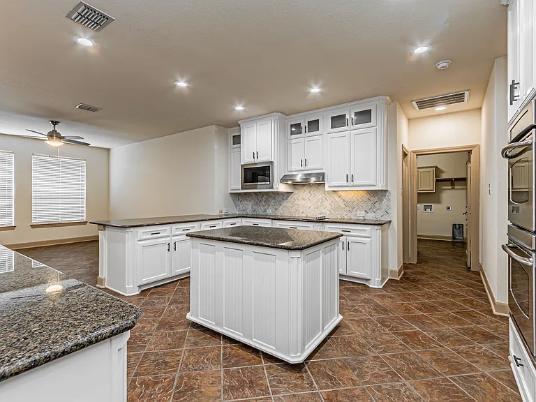 15097 Blakehill Dr — Photo 13