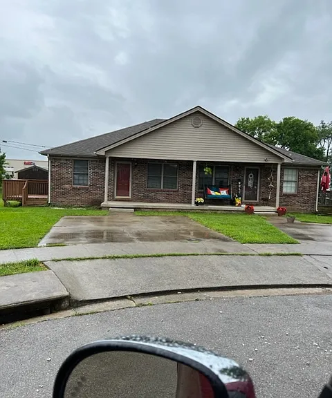 106 Burley Pl — Photo 1