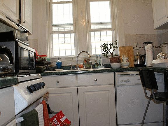 4th image of 6140 Booth St