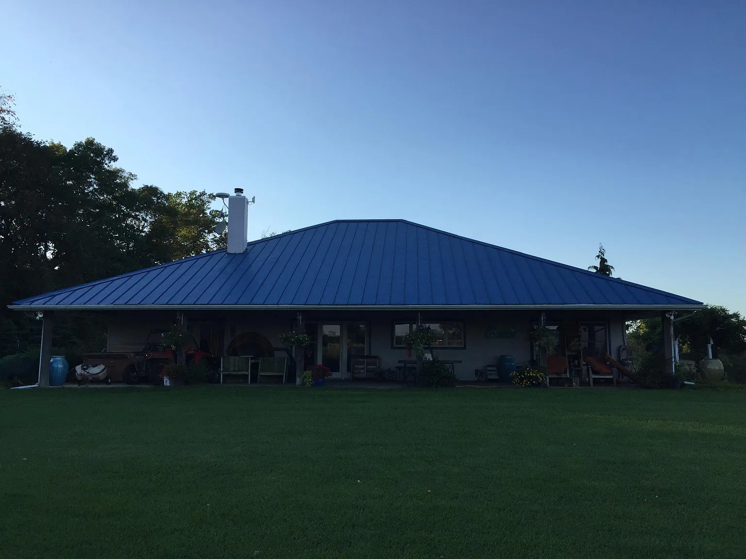 3 bed, 3600 sqft, $2,400 — Photo 1