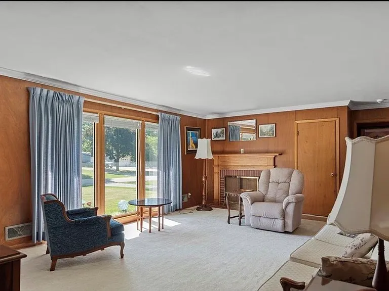 141 Circle Dr — Photo 5