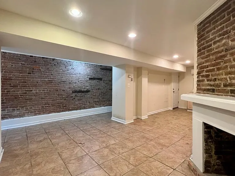 25 R St NW #BASEMENT — Photo 17