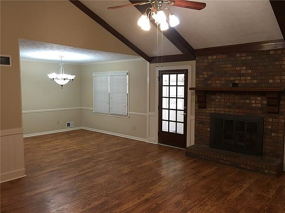 3rd image of 2157 Hartridge Dr