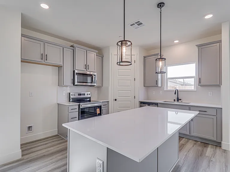 8208 Dreamside Ave — Photo 13