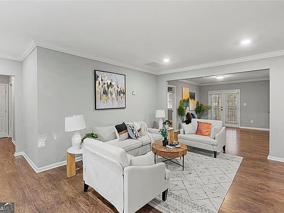 5th image of 856 Bridgewater St SW