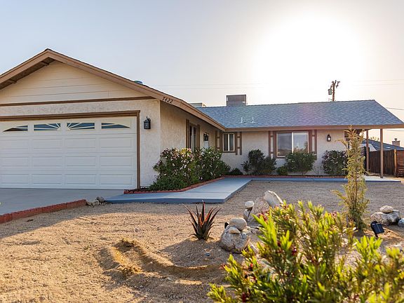 2nd image of 7422 Maude Adams Ave