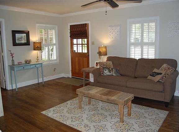 3rd image of 5007 Princeton Ave