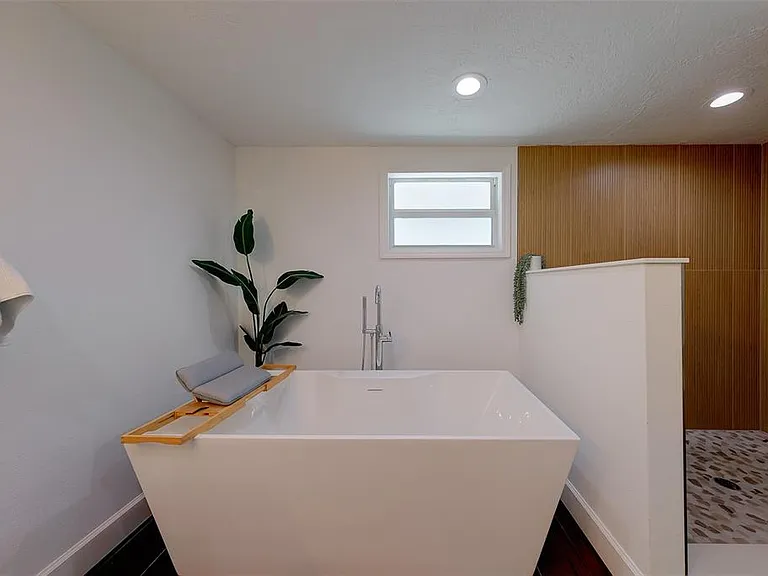 326 176th Avenue Cir — Photo 29
