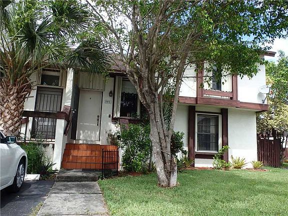 2nd image of 501 NW 98th Ct #501