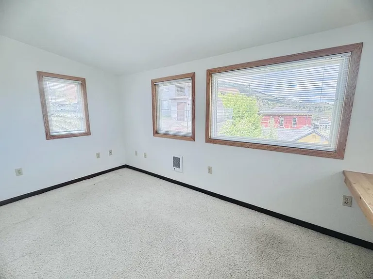 219 Vawter St #A — Photo 12