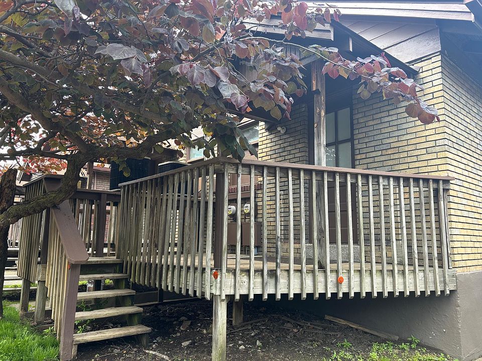1st image of 2411 Crittenden Dr