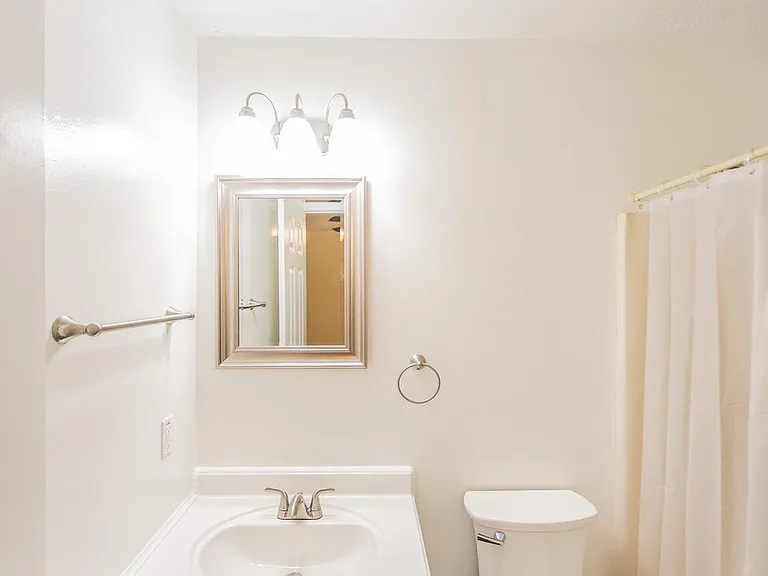 122 Limerick Dr — Photo 18