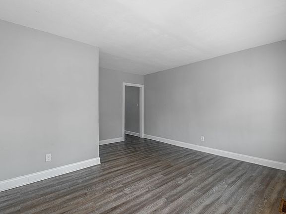 2nd image of 5109 Sunbeam Ave #5109