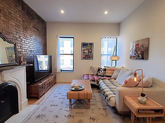 1st image of 101 Avenue A #4