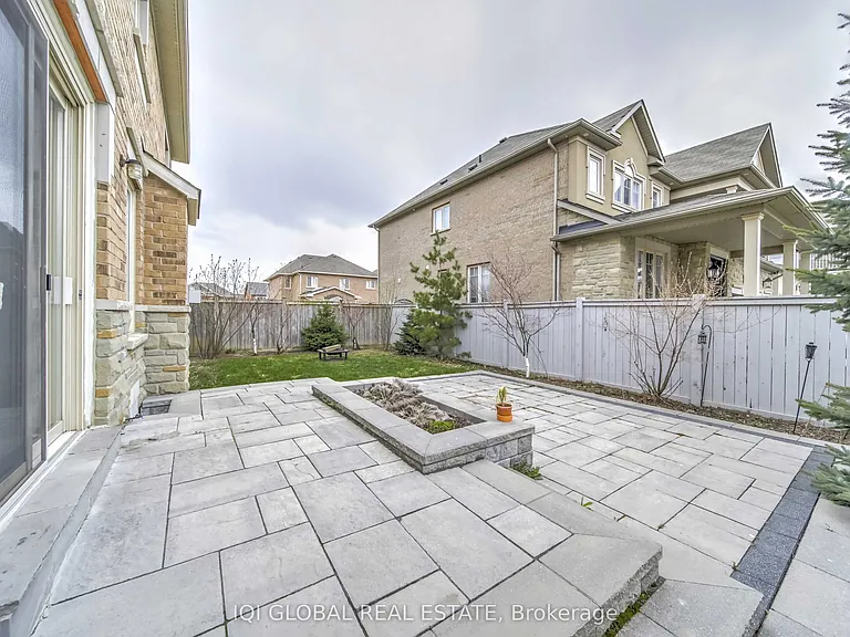 2 Bowkett Dr — Photo 26