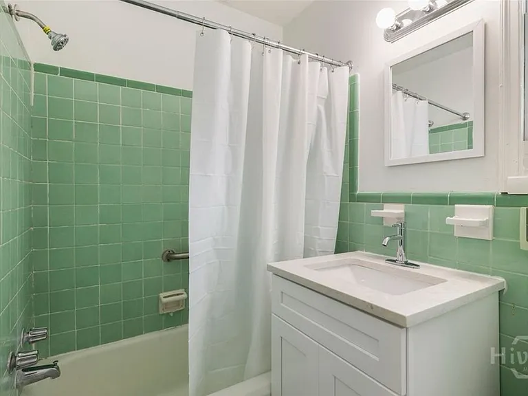 1321 E 55th St #1321 — Photo 7