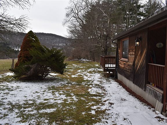 3rd image of 181 Streeter Hill Rd