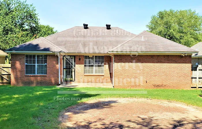 1540 New Oxford Rd — Photo 6