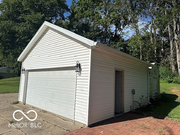 4th image of 506 S Mill St