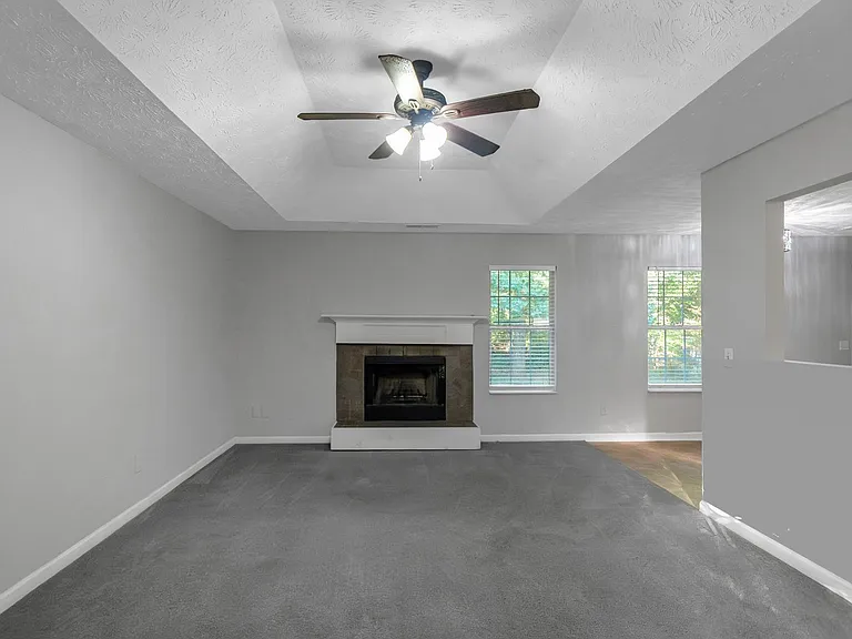 585 Mountainview Dr — Photo 7