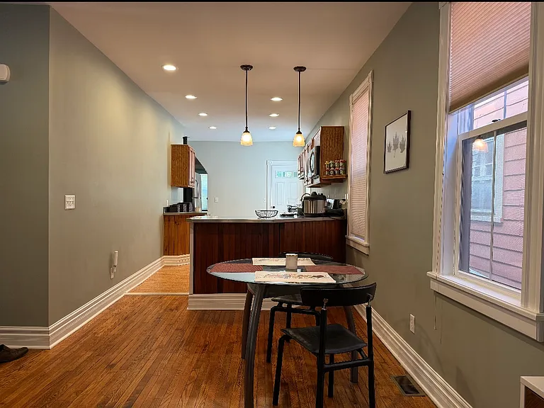 67 Trinity Pl — Photo 1