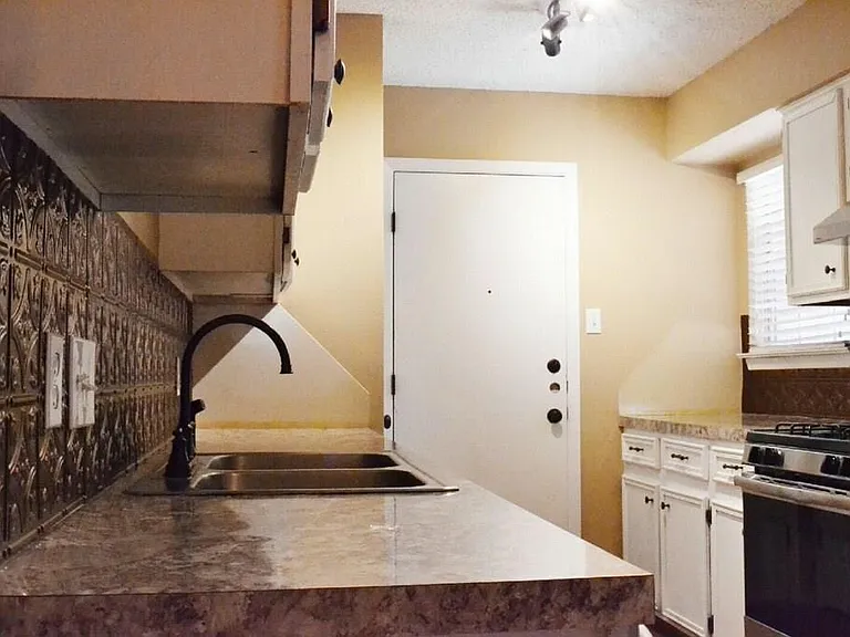 1801 Mearns Meadow Blvd #A — Photo 10