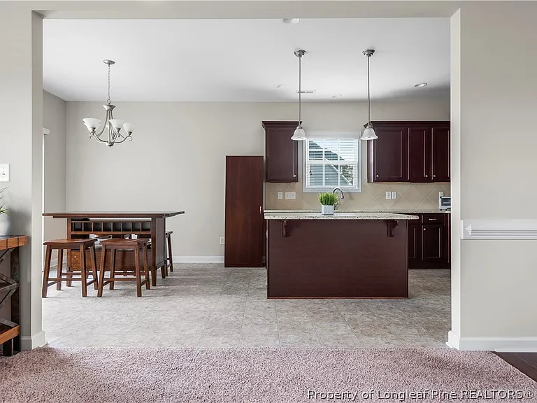 820 Leah St — Photo 11