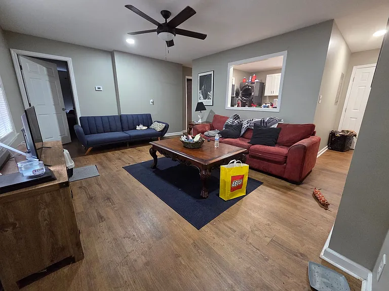 195 Pineview Dr #B — Photo 5