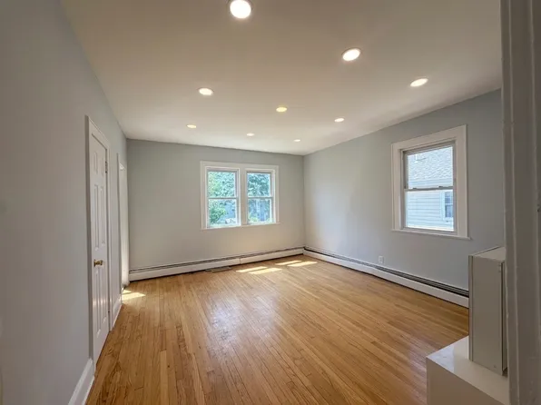 (undisclosed Address), Hempstead, NY 11550