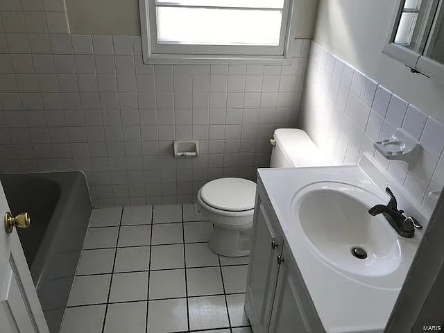 135 Calbreath Ct — Photo 5