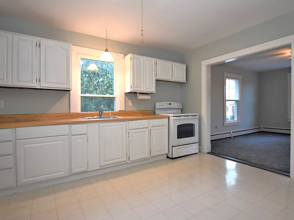 Spacious Eat-in Kitchen!
