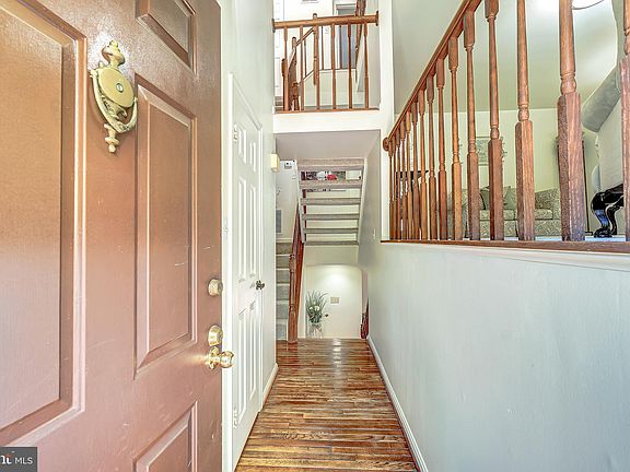 2nd image of 2709 Woodwalk Ct